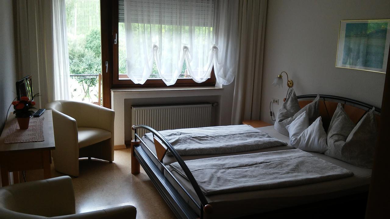 Gaestehaus Schneider Brauneberg Esterno foto